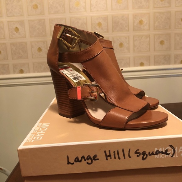 Michael Kors female size 10 shoes - pre-worn 3 hrs - Picture 3 of 8